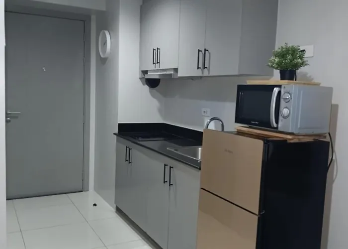 Skyview Condotel Breeze Residences Near Wtc,Picc,Moa,Naia,Us Embassy