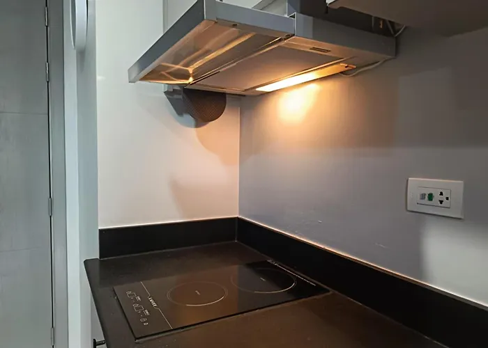 Skyview Condotel Breeze Residences Near Wtc,Picc,Moa,Naia,Us Embassy Apartment Manila