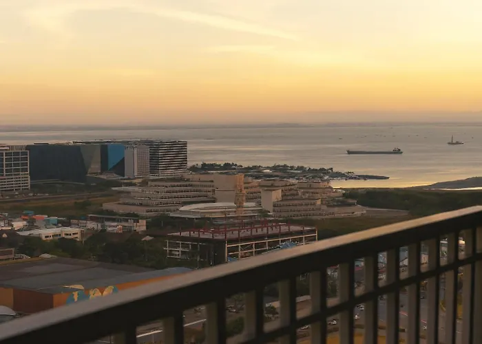 Skyview Condotel Breeze Residences Near Wtc,Picc,Moa,Naia,Us Embassy Apartment